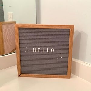 Felt letter board